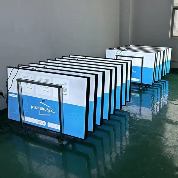 高亮櫥窗機(jī)老化2