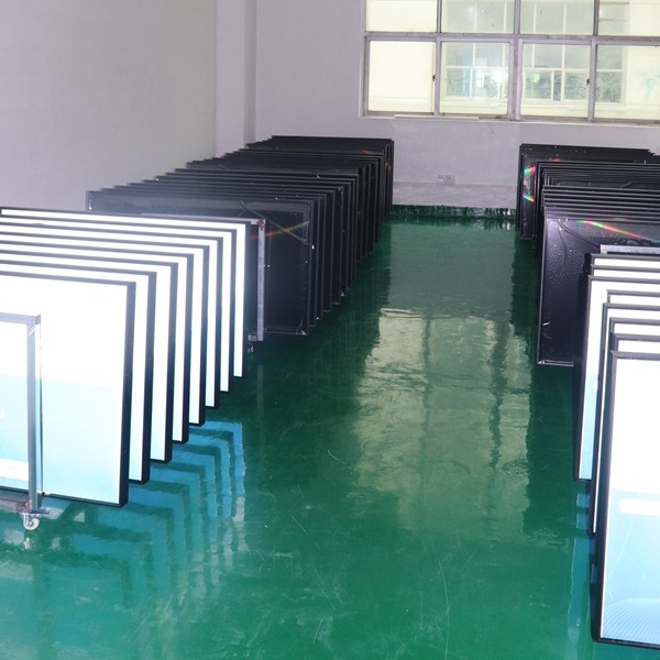 高亮櫥窗機老化